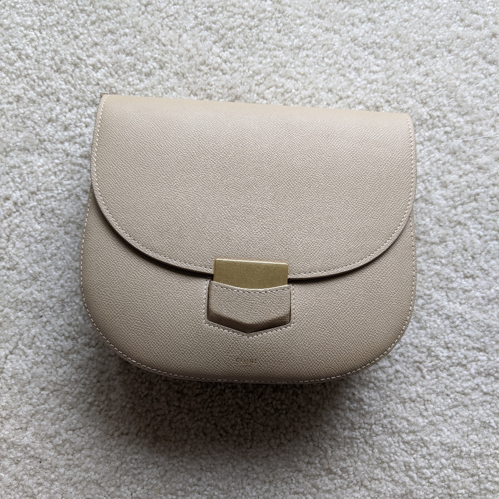 Crossbody bag in light taupe